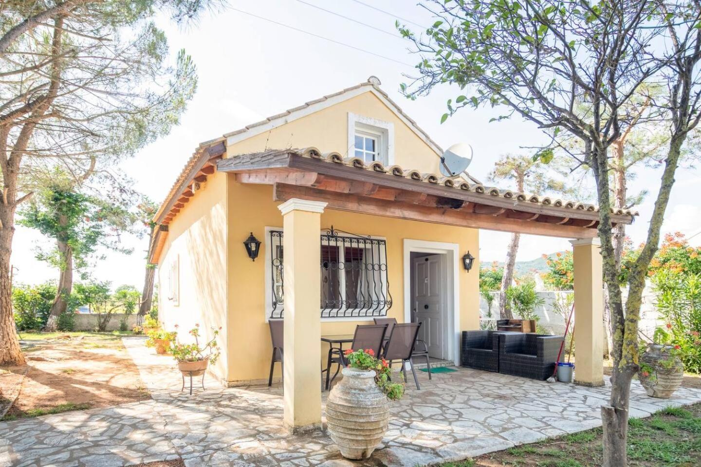 St. George Villa Agios Georgios  Luaran gambar